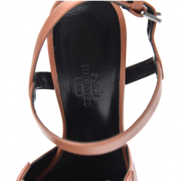 HERMES ‘ALESIA’ GOATSKIN SANDALS in Rose Bubinga, sz 38. - Picture 12 of 13